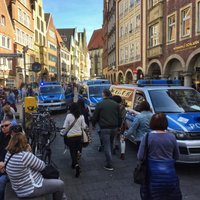 Vīrietis, kurš Vācijā ar auto ietriecās pūlī, nesen mēģinājis izdarīt pašnāvību