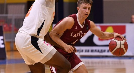 Latvijas U-20 basketbolisti fantastiskā veidā izglābjas, bet EČ B divīziju sāk ar zaudējumu papildlaikā