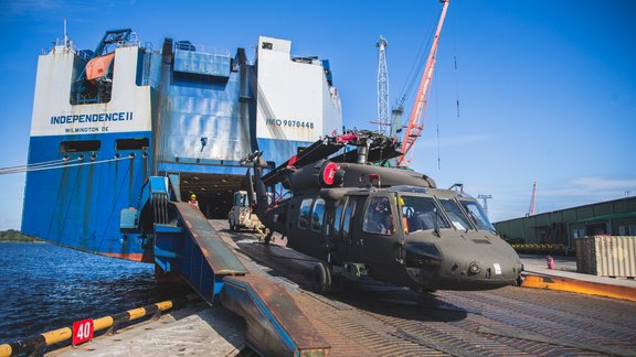 Latvijā ierodas “Atlantic Resolve” rotācijas helikopteri - 6