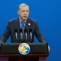 Эрдоган просит США не вмешиваться в покупку Турцией С-400 у России