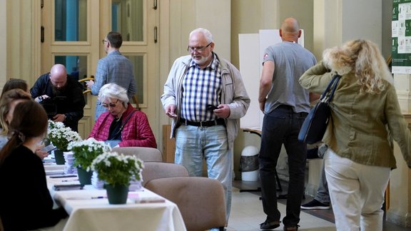 Pašvaldību vēlēšanās līdz pulksten 12 provizoriski nobalsojuši kopumā 28% balsstiesīgo