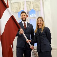 Dārziņš un Tīruma nesīs Latvijas karogu Pekinas olimpisko spēļu atklāšanā
