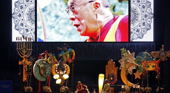 Grāmata par prieku Dalailamas un arhibīskapa Desmonda Tutu izpratnē