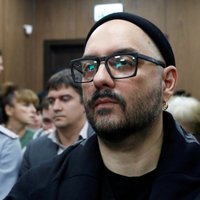 Kirils Serebreņņikovs atbrīvots no mājas aresta