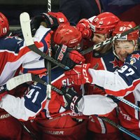 Maskavas CSKA izcīna uzvaru pirmajā Gagarina kausa finālspēlē