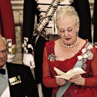 Foto: Eiropas monarhi pulcējas karaliskā jubilejas ballē