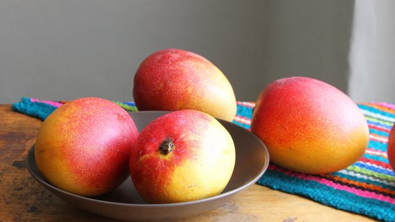 mango augļi 