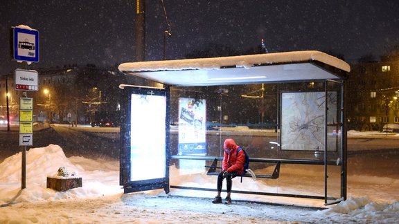 pietura, sabiedriskais transports, autobusa pietura