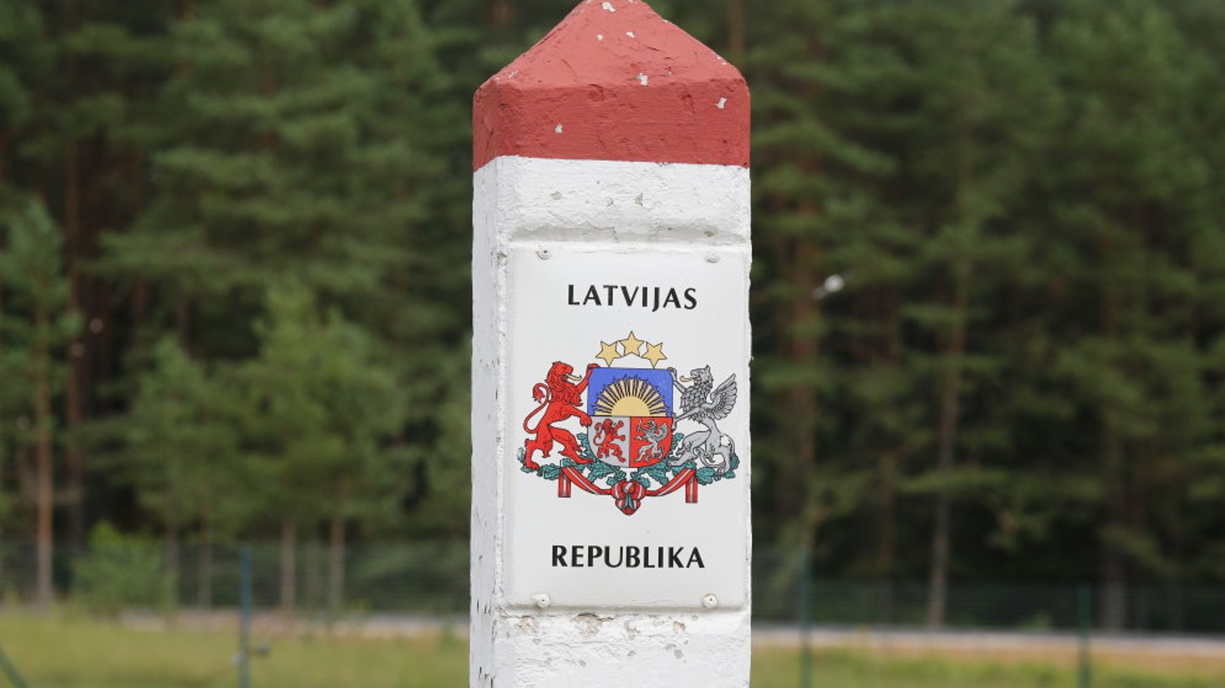 Aizliegums iebraukt Latvijā "Riga FC" galvenajam sponsoram neliedz nopirkt zemi Mežaparkā