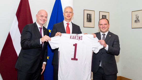 Džanni Infantino, Krišjānis Kariņš, Vadims Ļašenko