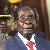 Правящая партия Зимбабве выдвинула 92-летнего Мугабе на новый срок