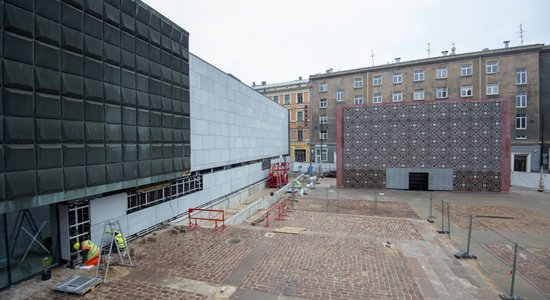 Foto: Okupācijas muzejs ieguvis jaunu ārējo veidolu