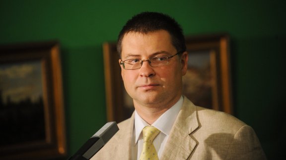 valdis dombrovskis