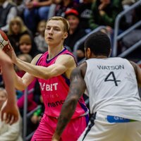 "Rīgas Zeļļi" basketbolisti Freimaņa debijā uzvar divu Latvijas klubu duelī