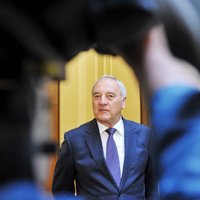 Газета: Экс-президент Берзиньш может повлиять на результаты выборов в Риге