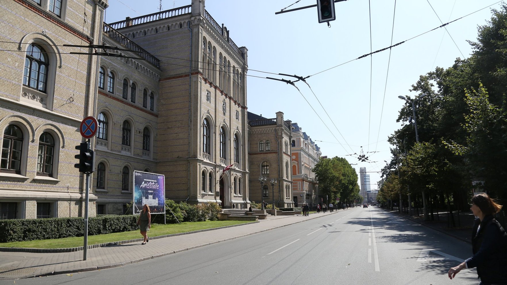 Sākts kriminālprocess par iespējamu seksuālu uzmākšanos sievietei Rīgas centrā