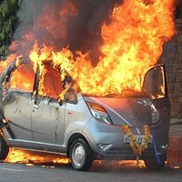 Indijas autoražotāja direktoram draud cietumsods par defektīviem 'Tata Nano'