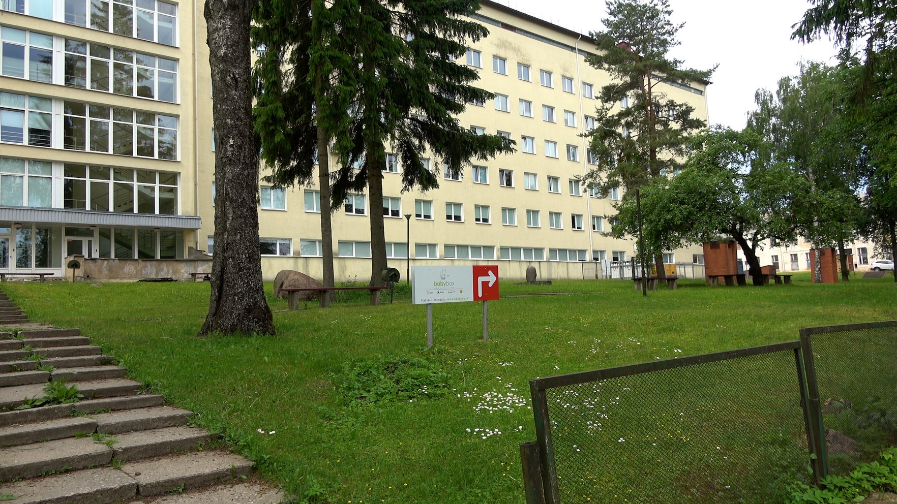 Video: Glābējsilītēs 15 gadu laikā ievietoti 57 zīdaiņi; aicina ziedot projektam