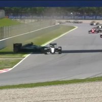 Hamiltons: Spānijas 'Grand Prix' avārijas apspriešana komandā bija 'skarba'