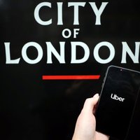 Neatjauno 'Uber' darbības licenci Londonā