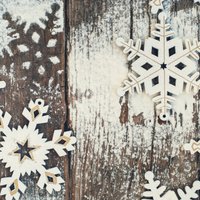 Зима близко: в Даугавпилсе падают первые снежинки