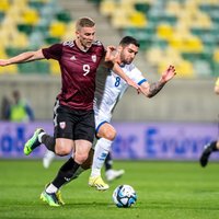 Latvijas futbolisti Nikolato debijā atgūstas pēc nerealizētas 'pendeles' un izrauj neizšķirtu