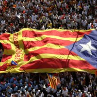 Spānijas tiesa aptur Katalonijas rezolūciju par neatkarības referenduma rīkošanu