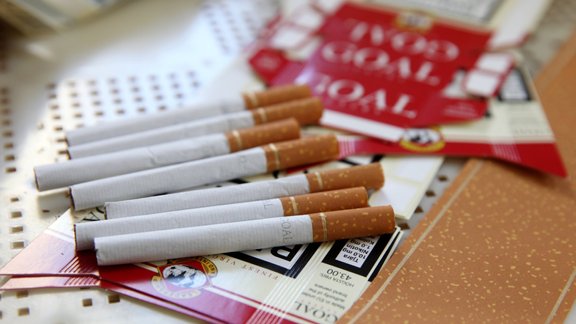 Policija izņēmusi 300 miljonus nelegālu cigarešu un aizturējusi 32 personas (plkst. 08.35)