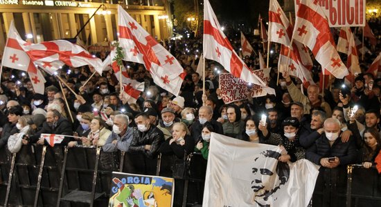 40 000 demonstrantu Gruzijas galvaspilsētā pieprasa Saakašvili atbrīvošanu