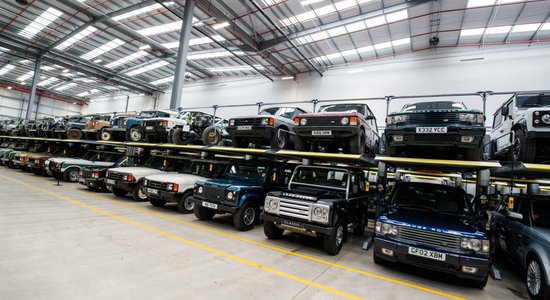 'Jaguar Land Rover' pārvietos daļu ražošanas no Lielbritānijas uz Slovākiju