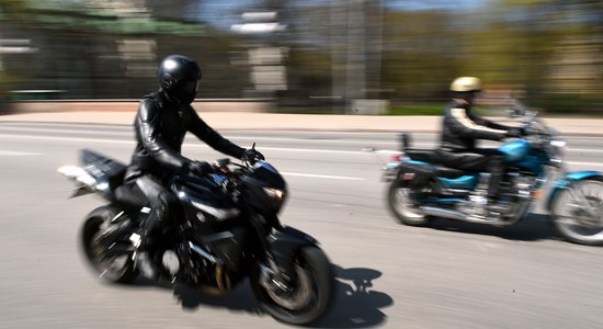 В ДТП на Вентспилсском шоссе погиб мотоциклист