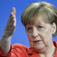 Merkele: Grieķijas parādu krīzei ir iespējams risinājums
