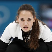 Атлеты из России завоевали на Олимпиаде третью медаль и впервые — в керлинге