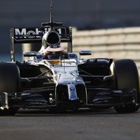 'McLaren' testos netiek galā ar tehniskām problēmām
