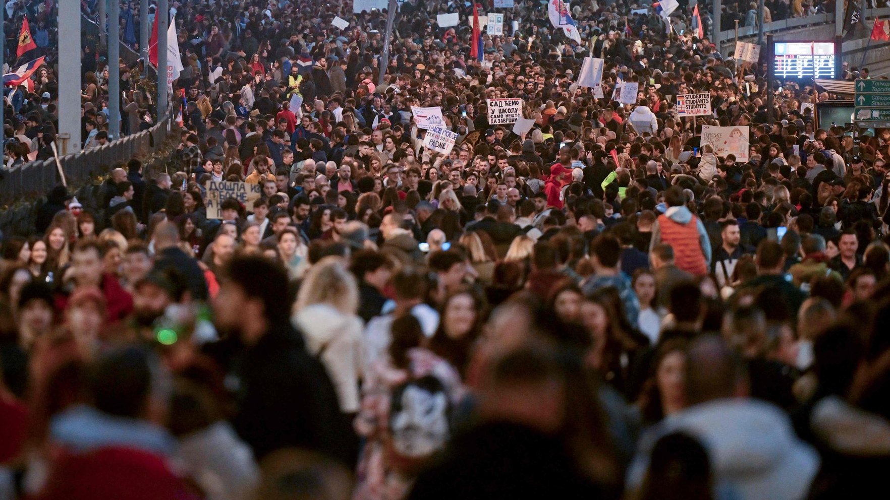 Proteste declanșate de tragedia din Novi Sad nu se opresc în Serbia   