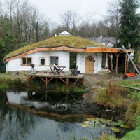 ФОТО: Британские власти хотят снести уникальный "дом хоббита"