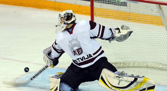 Латвийские хоккеисты выиграли у финнов один период, но проиграли матч