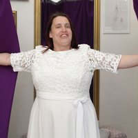 Sapņi piepildās: sociālā šova zvaigzne Inese izvēlas kāzu kleitu