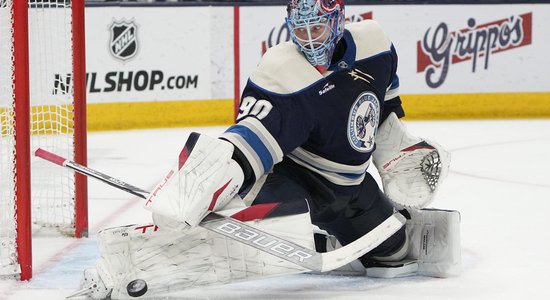 Merzļikins atvaira 28 metienus 'Blue Jackets' zaudējumā