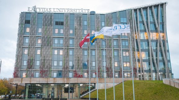 Toms Grīnbergs, Latvijas Universitātes Komunikācijas un inovāciju departaments