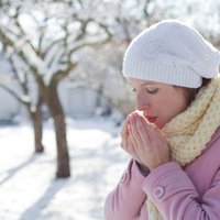 Speciālista ieteikumi, kā pasargāt sevi no apsaldējumiem aukstajā laikā