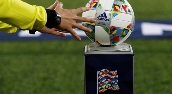 УЕФА допустит на матчи болельщиков команд на выезде