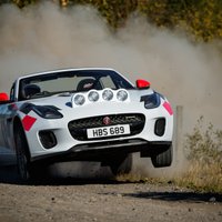'Jaguar' izgatavojis rallija auto uz 'F-Type' bāzes