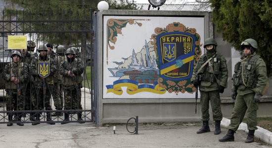 Krimas okupācija: tilts, 'zaļie cilvēciņi', meli un Džamalas uzvara