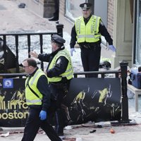 Saistībā ar Bostonas sprādzieniem meklē divas personas