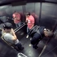 Interneta hits – pretīgākais jociņš, kas iespējams liftā