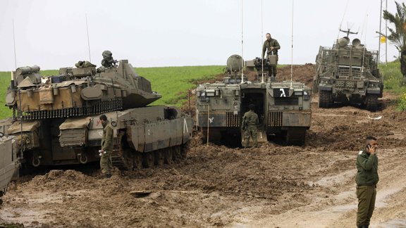 Israeli soldiers and their tanks, Izraēlas karavīri, Izraēlas tanki