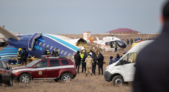 Putins atvainojies Alijevam par "incidentu Krievijas gaisa telpā" saistībā ar Azerbaidžānas lidmašīnas katastrofu