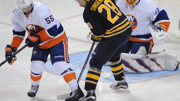 Islanders Sabres Hockey.JPEG-02d3f