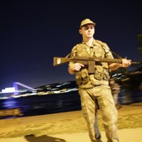 В Турции произошел переворот: военные объявили о захвате власти